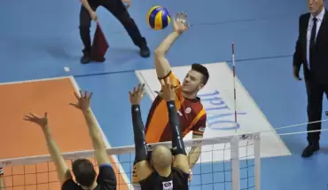 Galatasaray, İnegöl belediyespor'a set vermedi