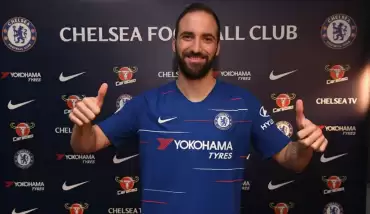 Higuain, Chelsea'ye transfer oldu