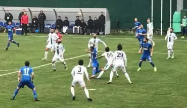 Sarıyer - Sakaryaspor maçında goller var, kazanan yok!