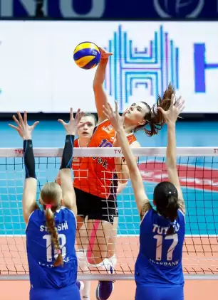 Çanakkale Belediyespor, Halkbank'ı deplasmanda 3-1 mağlup etti