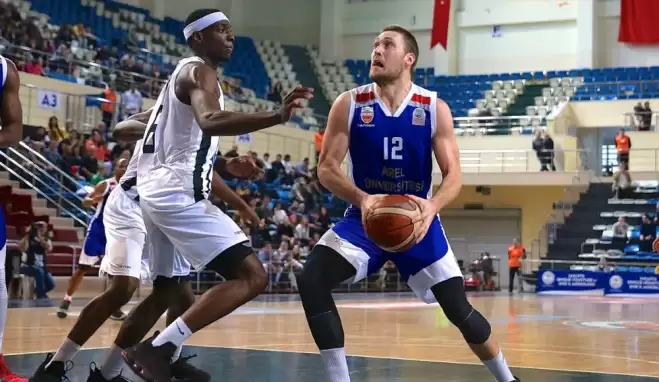 Adatıp Sakarya Büyükşehir Belediye kendi evinde galip