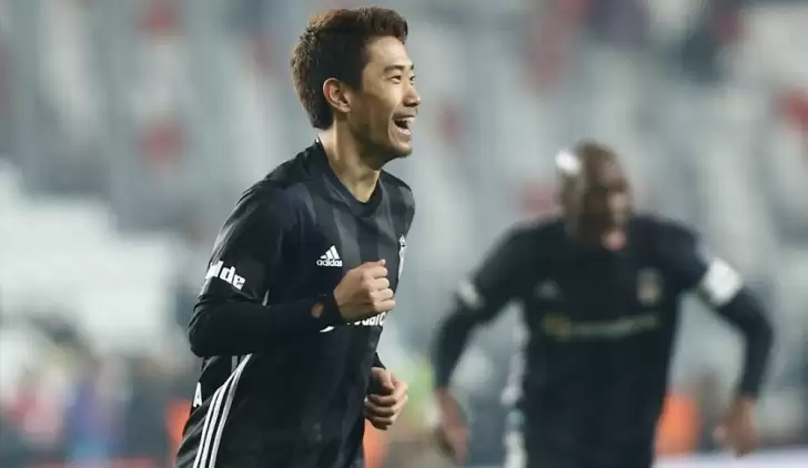 Kagawa'ya özel beste! Tribünler hazırlık yaptı...