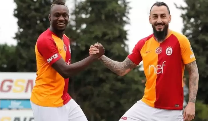 Galatasaray, yeni transferleri için imza töreni düzenledi! İşte ilk sözleri...