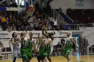 Petkim Spor, evinde ağırladığı Bursaspor’u 72-69 yendi