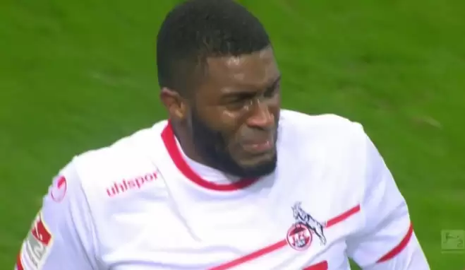 İlk maçına çıkan Modeste golden sonra gözyaşlarına hakim olamadı!