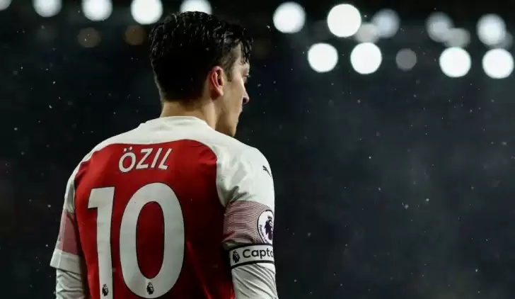 Mesut Özil'den paylaşım! "Kupalar için değil..."