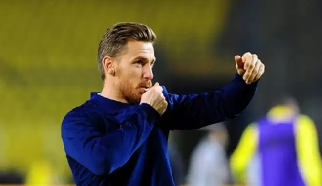 Serdar Aziz: "En ufak pozisyonda bile Fenerbahçe aleyhine bir şey aranıyor"