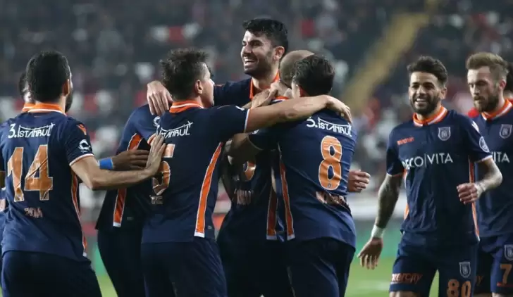 Medipol Başakşehir, Antalya'da puan kaybı yaşamadı! 0-1