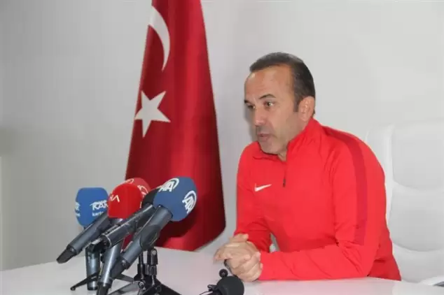 Mehmet Özdilek, Erzurum'dan ayrıldı, sosyal medya patladı!