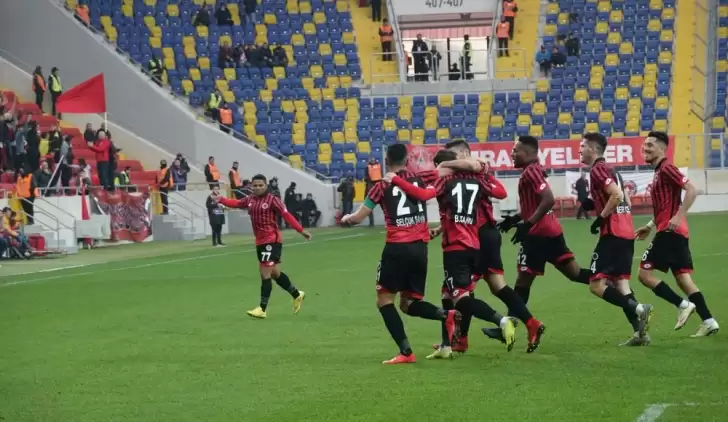 Gençlerbirliği, Ümraniyespor'u 2 golle geçti