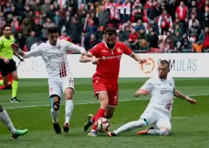Yılport Samsunspor, sahasında karşılaştığı İnegölspor’u 3-0 mağlup etti