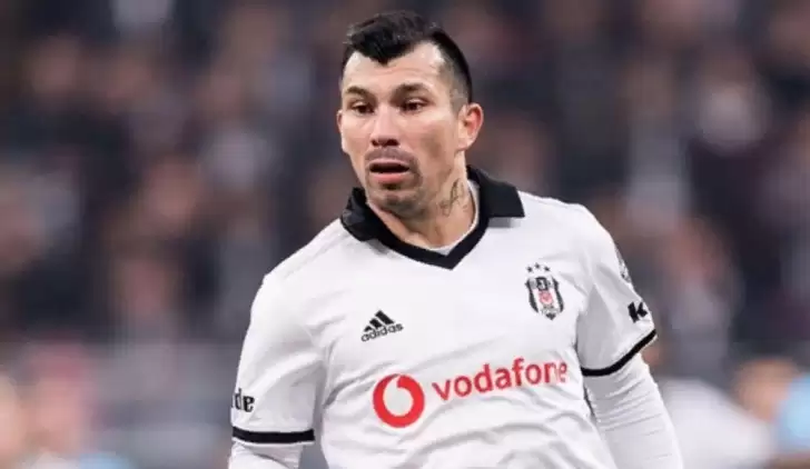 Beşiktaş'ta Gary Medel belirsizliği