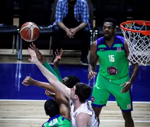 TOFAŞ, sahasında Darüşşafaka Tekfen'i 80-72'i mağlup etti