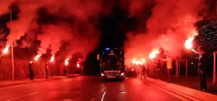 Fenerbahçe'ye Medipol Başakşehir maçı öncesi taraftar desteği