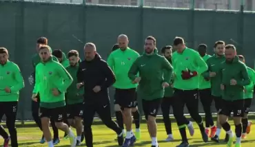 Akhisarspor'da kan kaybı devam ediyor