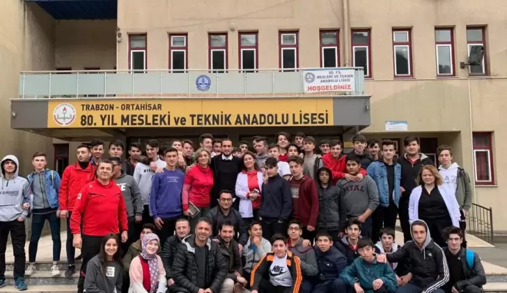 Yusuf Yazıcı'dan 80. Yıl Mesleki ve Teknik Anadolu Lisesi'ne ziyaret