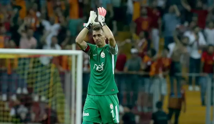 Dünya devi, Galatasaray'dan Muslera'yı transfer etmek istiyor! Flaş teklif...