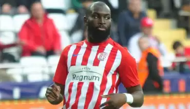 Antalyaspor'a baş döndüren teklif! Doukara...