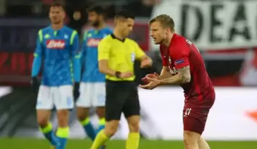 Salzburg kazandı, Napoli turladı!