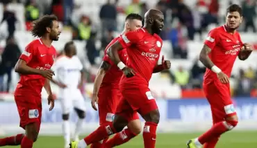 Trabzonspor rotayı Doukara'ya çevirdi!