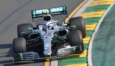 Özet - Formula 1'de ilk yarışın kazananı belli oldu!