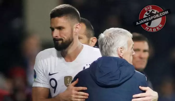 Didier Deschamps: "Olivier Giroud, Chelsea'de kalmak istiyor"