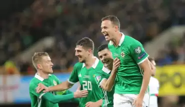 Kuzey İrlanda'dan güzel başlangıç! 2'de 2...