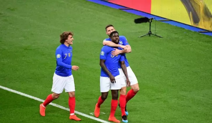 Fransa, İzlanda'yı dörtledi!