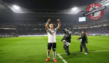 Podolski coştu! 1 gol 1 asist!