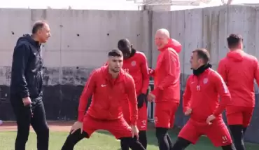 Ümraniyespor'un konuğu Akhisarspor