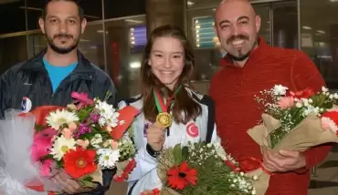 Ayşe Begüm Onbaşı, memleketi Manisa'ya döndü