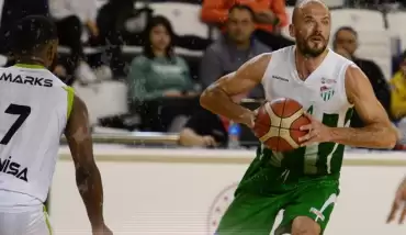 Bursaspor Basketbol'un Manisa'da şampiyonluk coşkusu