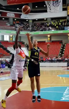 Fenerbahçe, deplasmanda Bellona Kayseri Basketbol'u 76-58 yendi