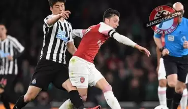 Unai Emery'den Mesut Özil açıklaması