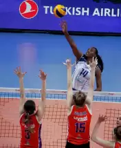 Çanakkale Belediyespor, Halkbank'ı 3-0 yendi