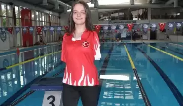 Yüzücü, ressam, ebru sanatçısı...