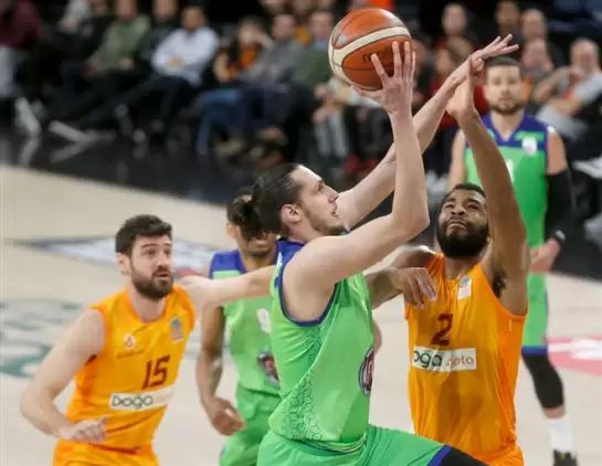 Galatasaray Doğa Sigorta, konuk ettiği TOFAŞ'ı 76-75 yendi