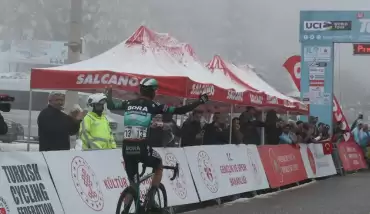 5. etabın galibi Felix Grossschartner!