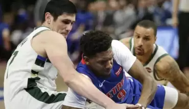 Ersanlı Bucks seride 3-0 öne geçti