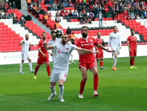 Samsunspor, sahasında Utaş Uşakspor’u 4-0 yendi