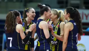 Fenerbahçe Opet ligi üçüncü bitirdi!