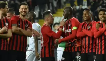 Moussa Sow geri döndü! Yine yaptı!