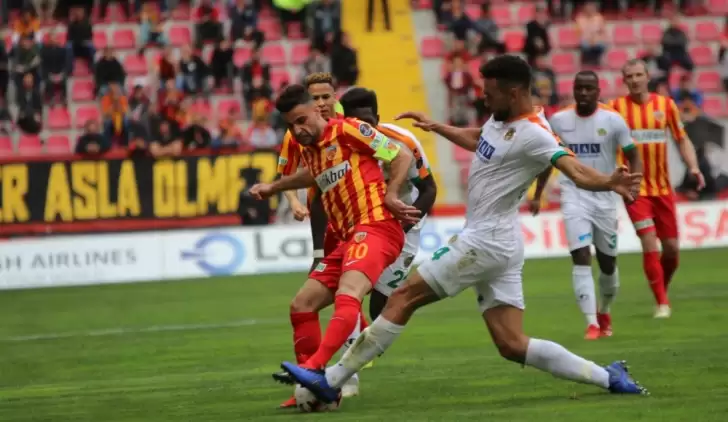 Kayserispor  ile Aytemiz Alanyaspor 1-1 berabere kaldı