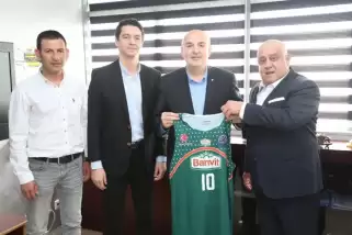 BANVİT BK yönetimi Bandırma Belediye Başkan yardımcılarını ziyaret etti